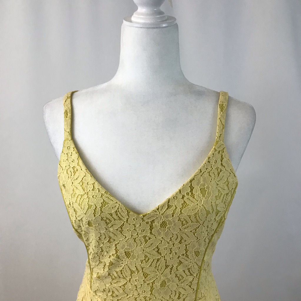 Yellow Lace Dress Sleeveless 244